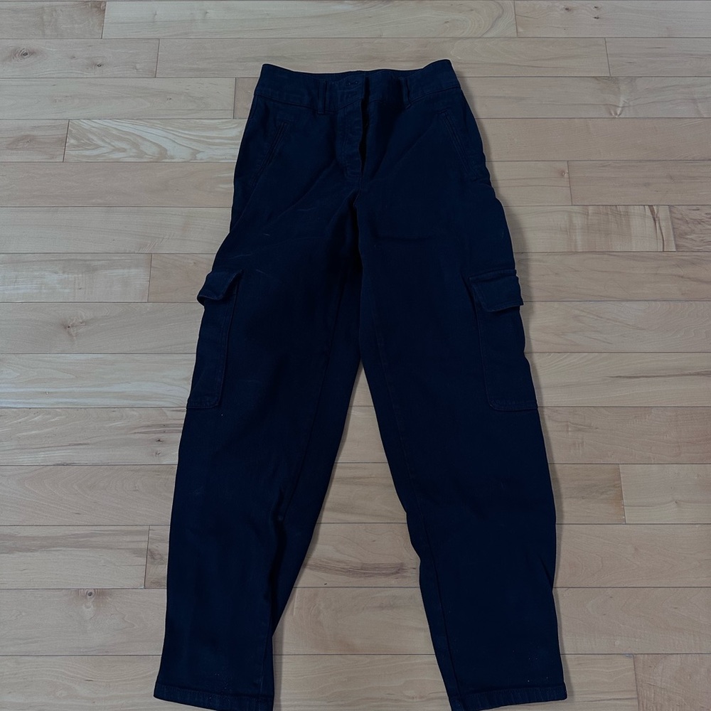 Aritzia Wilfred Free Black Cargo Pants